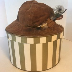 Beautiful vintage children's hat!